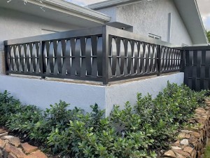 Slat fencing